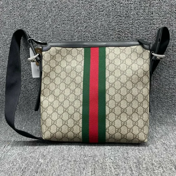 100% Authentic Gucci Web GG Supreme Messenger Crossbody Bag - Picture 3 of 15